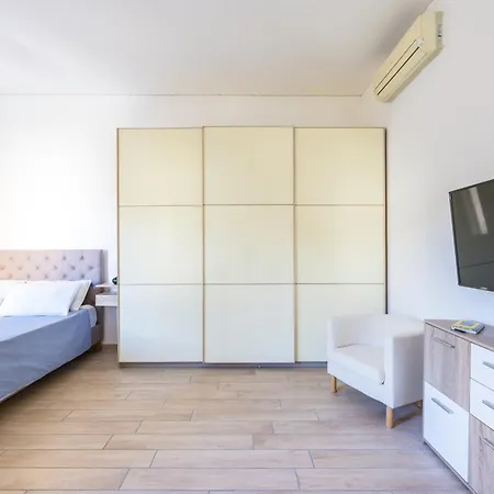 Beverello Apartment Neapel