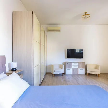 Beverello Apartment Neapel